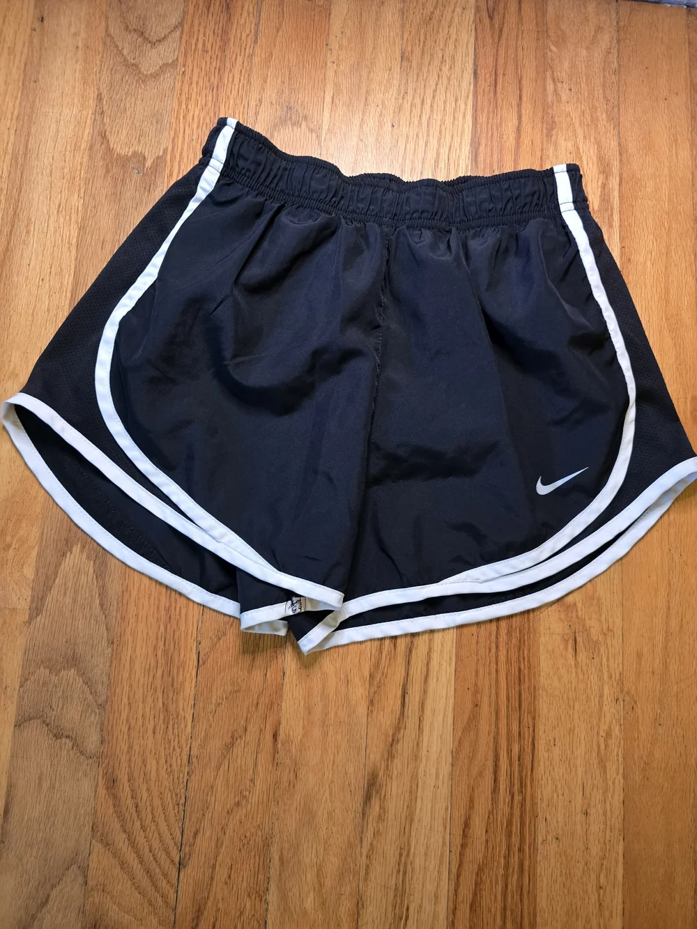 Nike Dri-FIT Tempo Running Shorts Black White Built-In Brief Women's